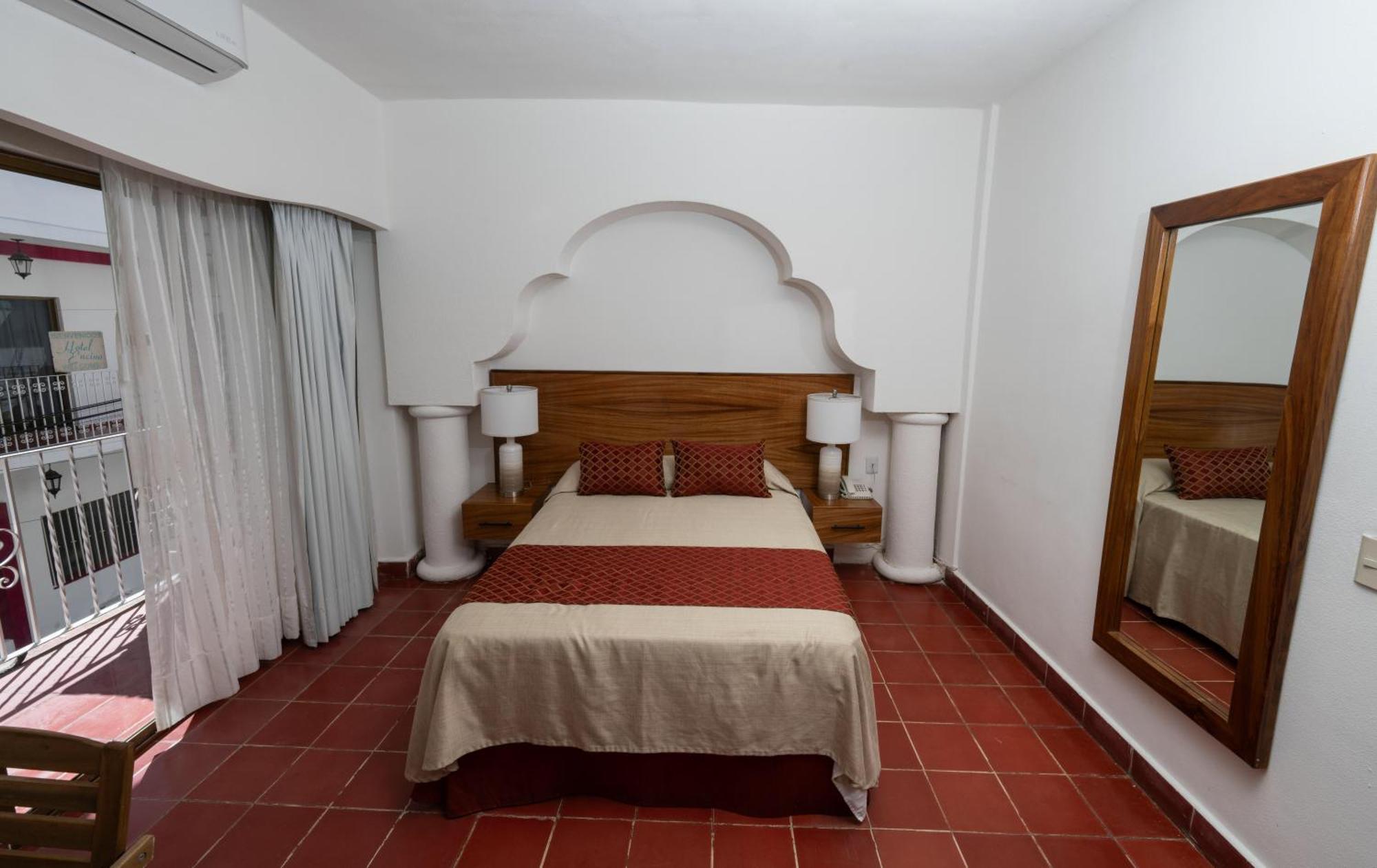 Hotel Encino Malecon Centro Puerto Vallarta Kamer foto