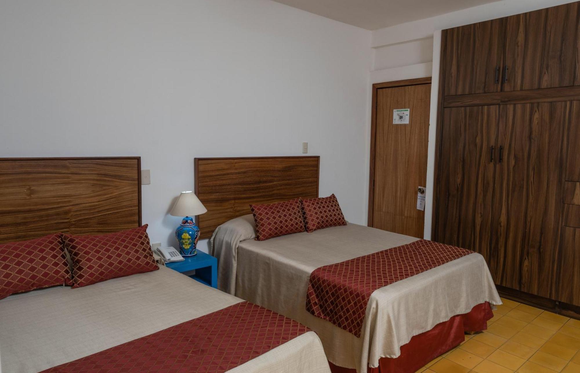 Hotel Encino Malecon Centro Puerto Vallarta Kamer foto